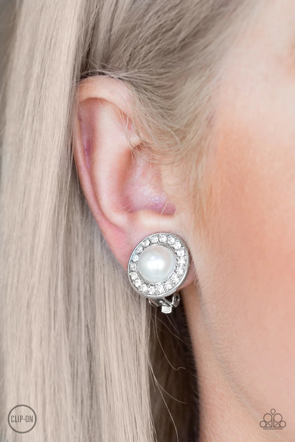 Vintage Paparazzi “Definitely Dapper” White Pearl Clip-On Earrings