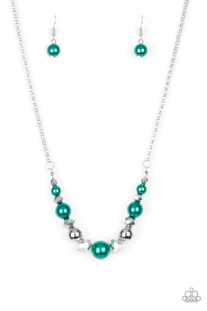 Paparazzi “The Big Leaguer” Green Pearly Necklace