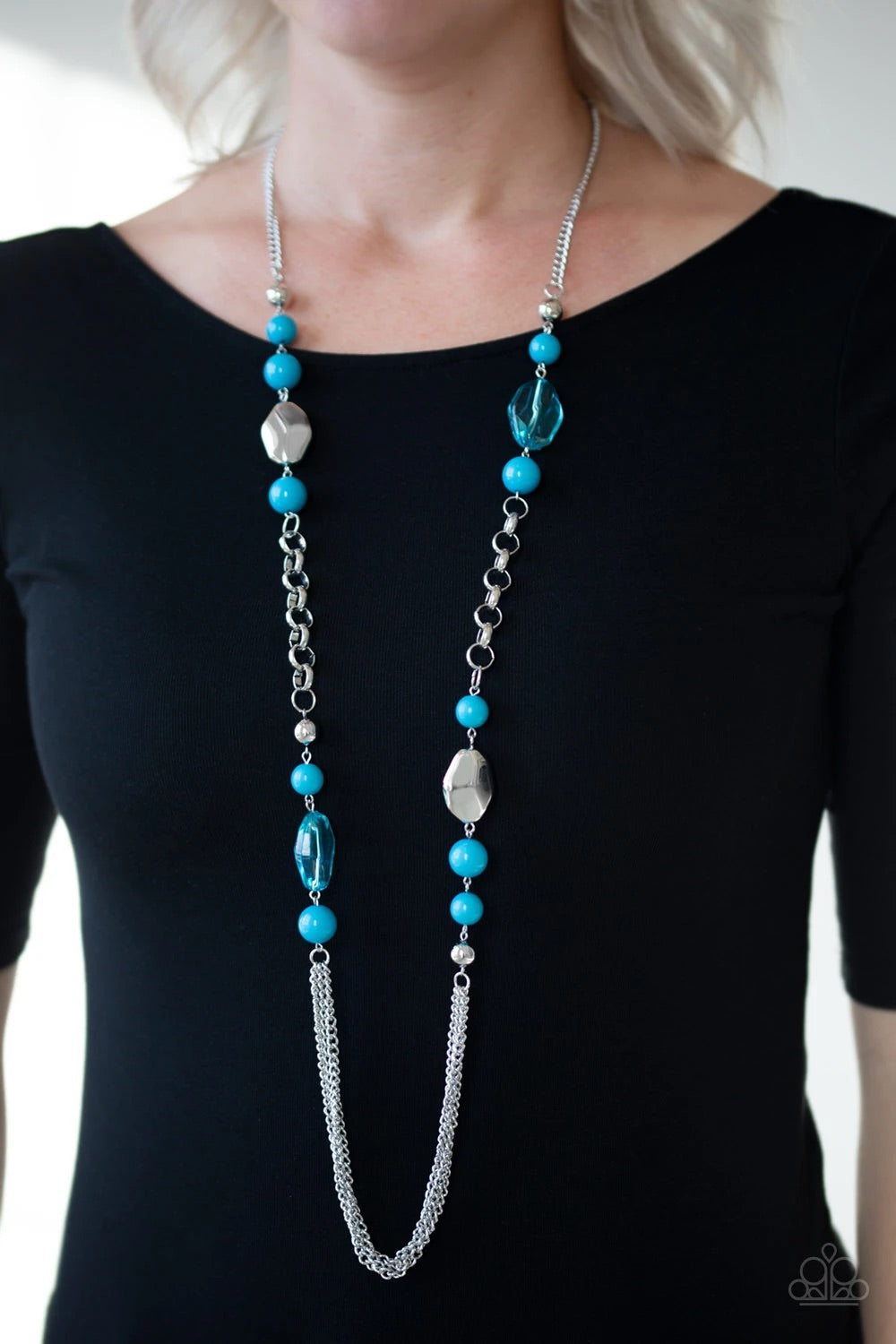 Paparazzi “Marina Majesty” Blue Bead Necklace