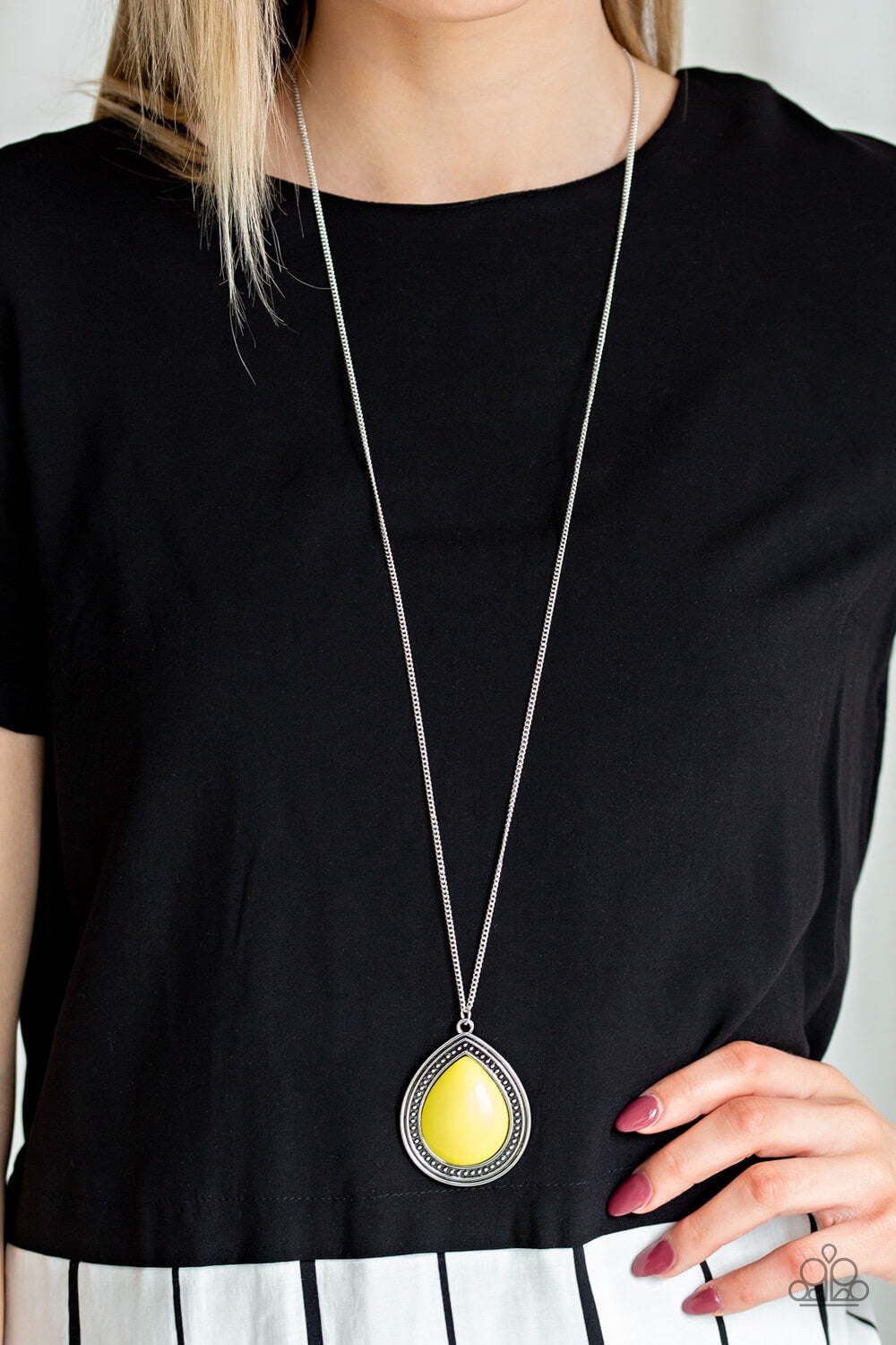 Paparazzi “Chroma Courageous” Yellow Teardrop Necklace