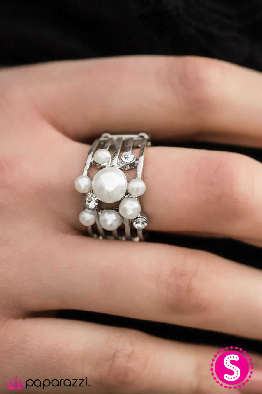 Vintage Paparazzi “Chamber Choir” White Pearly Stretch Ring