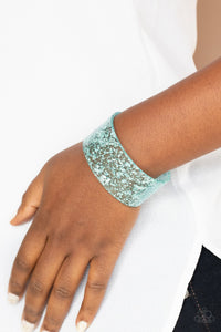 Paparazzi “Snap, Crackle, Pop Blue Acrylic Cuff Bracelet